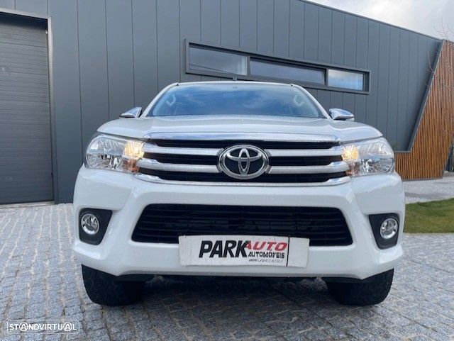 Toyota Hilux 2.4 D-4D 4WD CD CH - 2