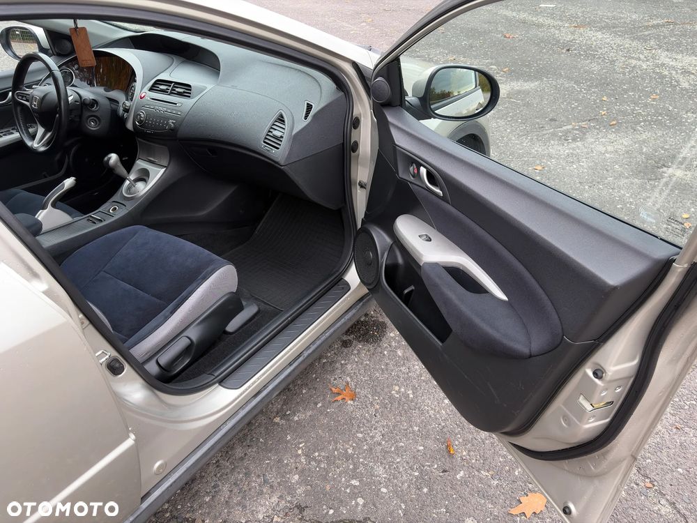 Honda Civic 1.4 Comfort - 21