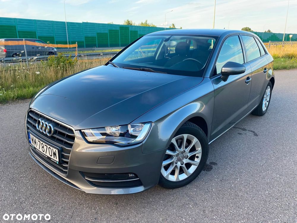 Audi A3 Sportback 1.6 TDI Ambiente - 2