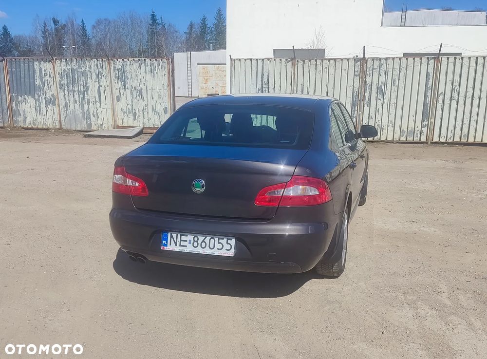 Skoda Superb 2.0 TDI Comfort - 8