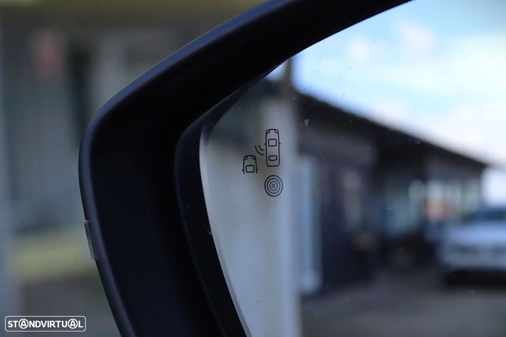 Peugeot 2008 1.2 PureTech GT EAT8 - 5