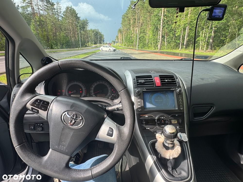 Toyota Auris 1.4 D-4D 2010 - 5