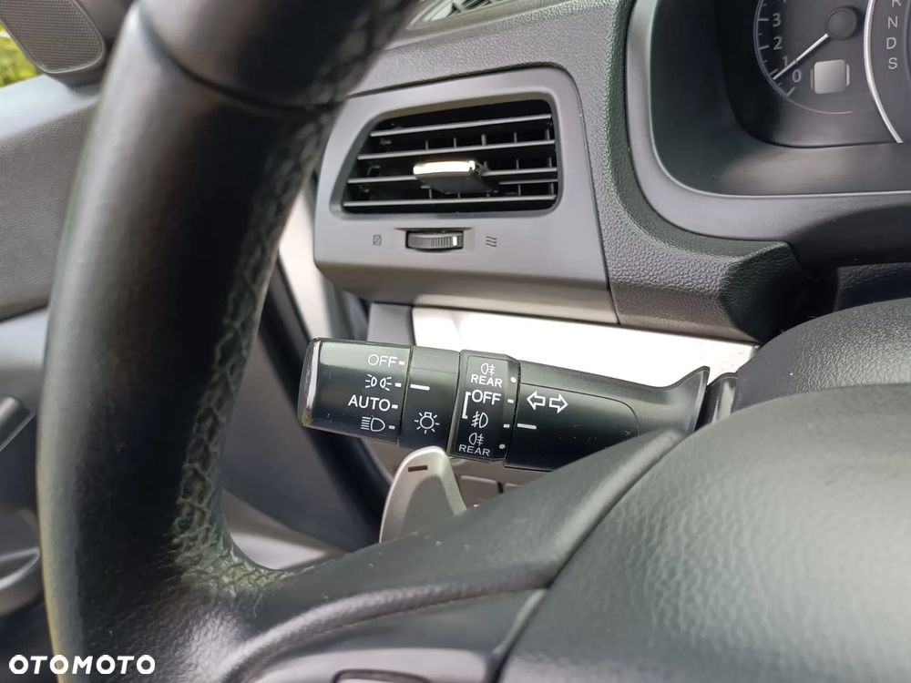 Honda CR-V 2.0i-VTEC 4WD Automatik Comfort - 33