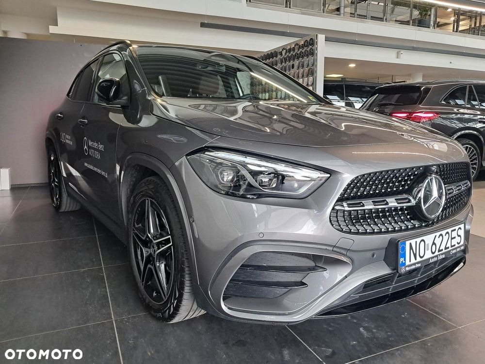 Mercedes-Benz GLA - 14