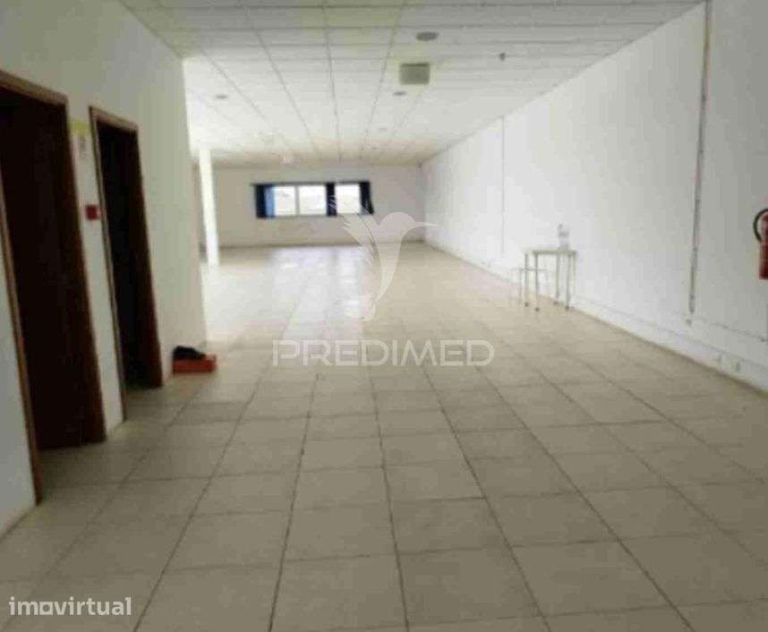 Edifício Comercial - Supermercado - Grande imagem: 5/6