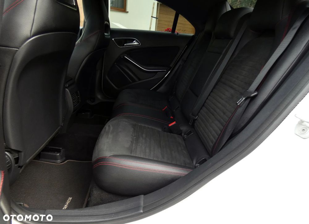 Mercedes-Benz CLA 200 7G-DCT AMG Line - 8
