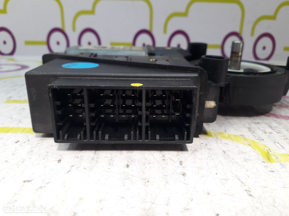 Motor de Elevador de Vidro Frt / Esq VW Golf IV 1.9 TDi 110Cv de 2001 - Ref : F005S00047 - NO330008 - 7