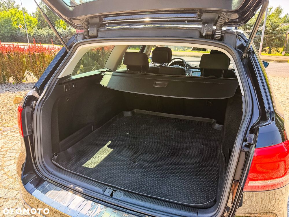Volkswagen Passat 1.4 TSI BlueMotion Technology R-Line - 34