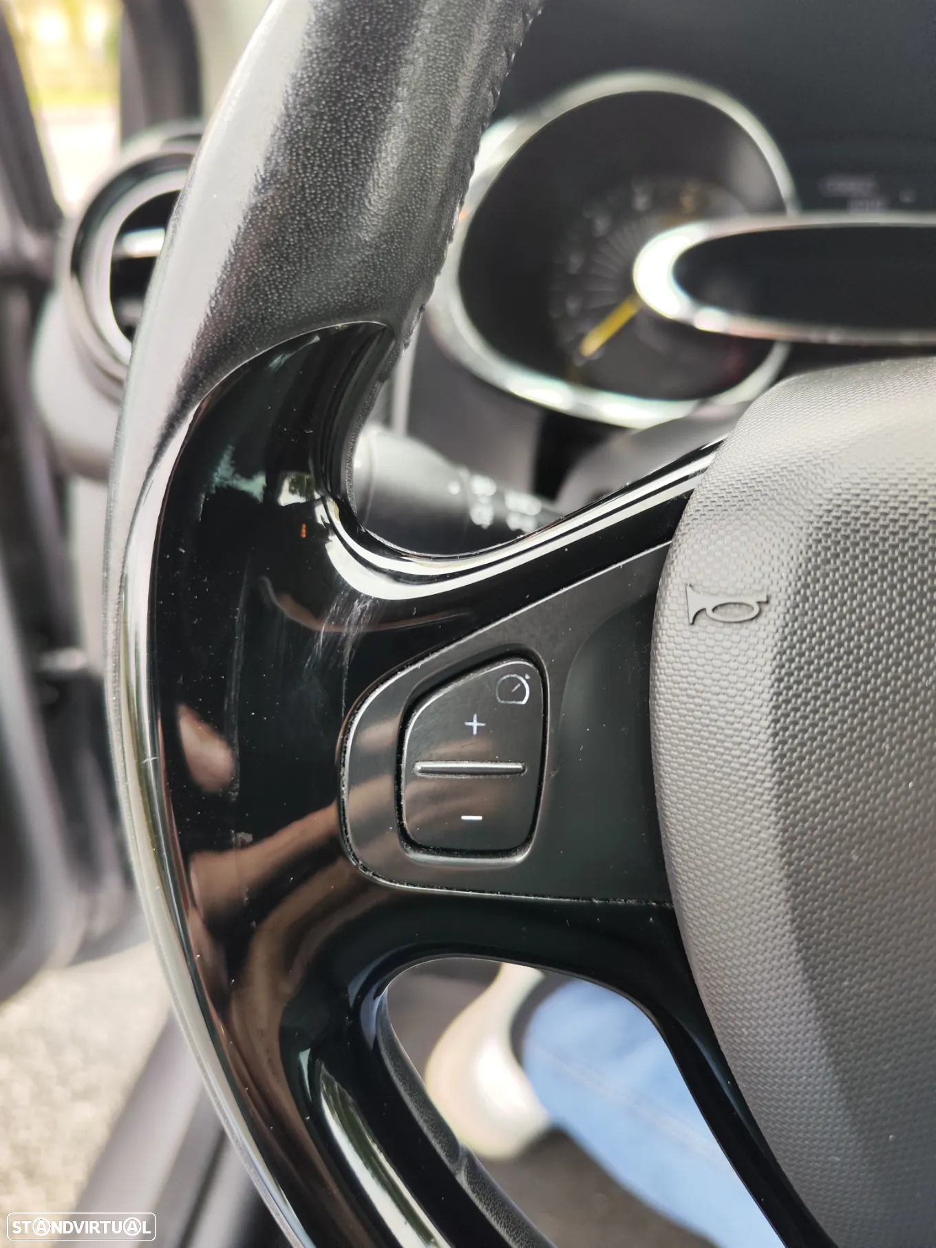 Renault Clio Sport Tourer 1.5 dCi Dynamique S - 28