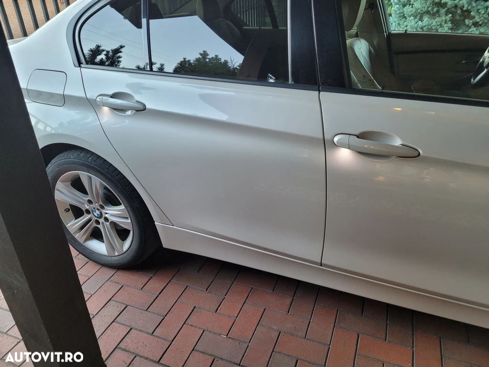 BMW Seria 3 320d xDrive AT Sport Line - 26