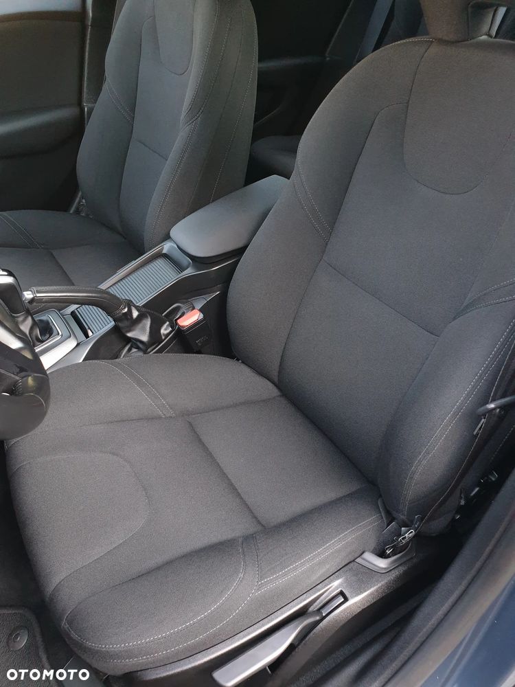 Volvo V40 Cross Country D2 Plus - 24