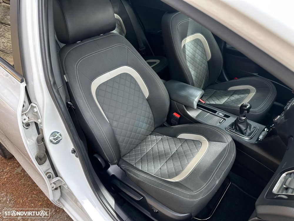 Kia Ceed SW 1.6 CRDi GT Line - 19