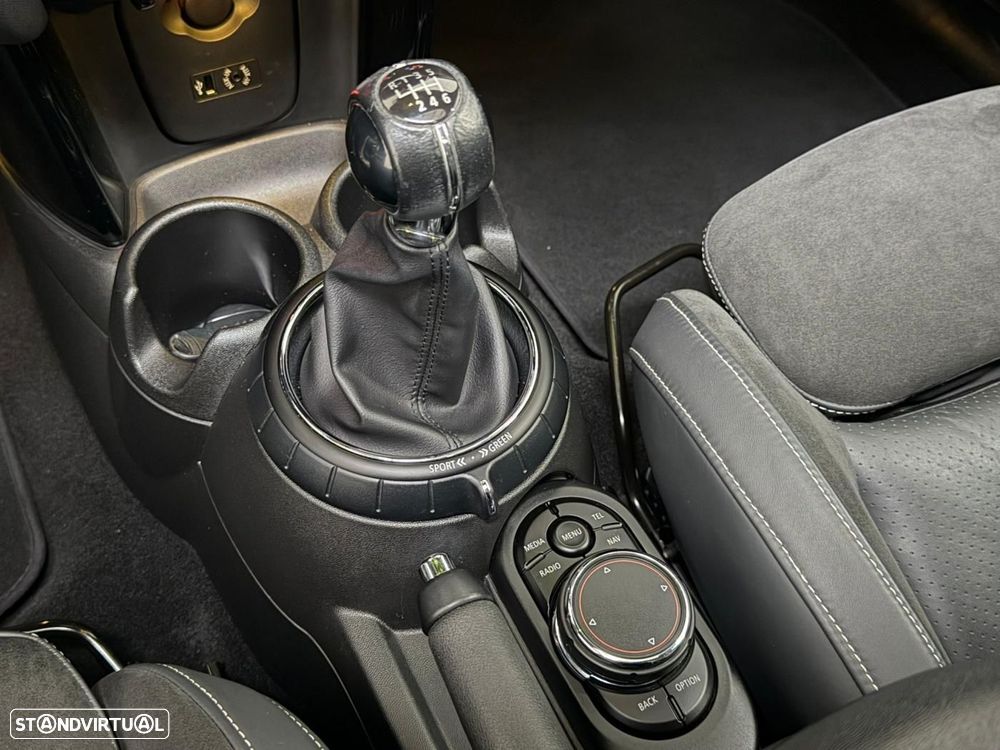 MINI 3 Portas Cooper SD - 32