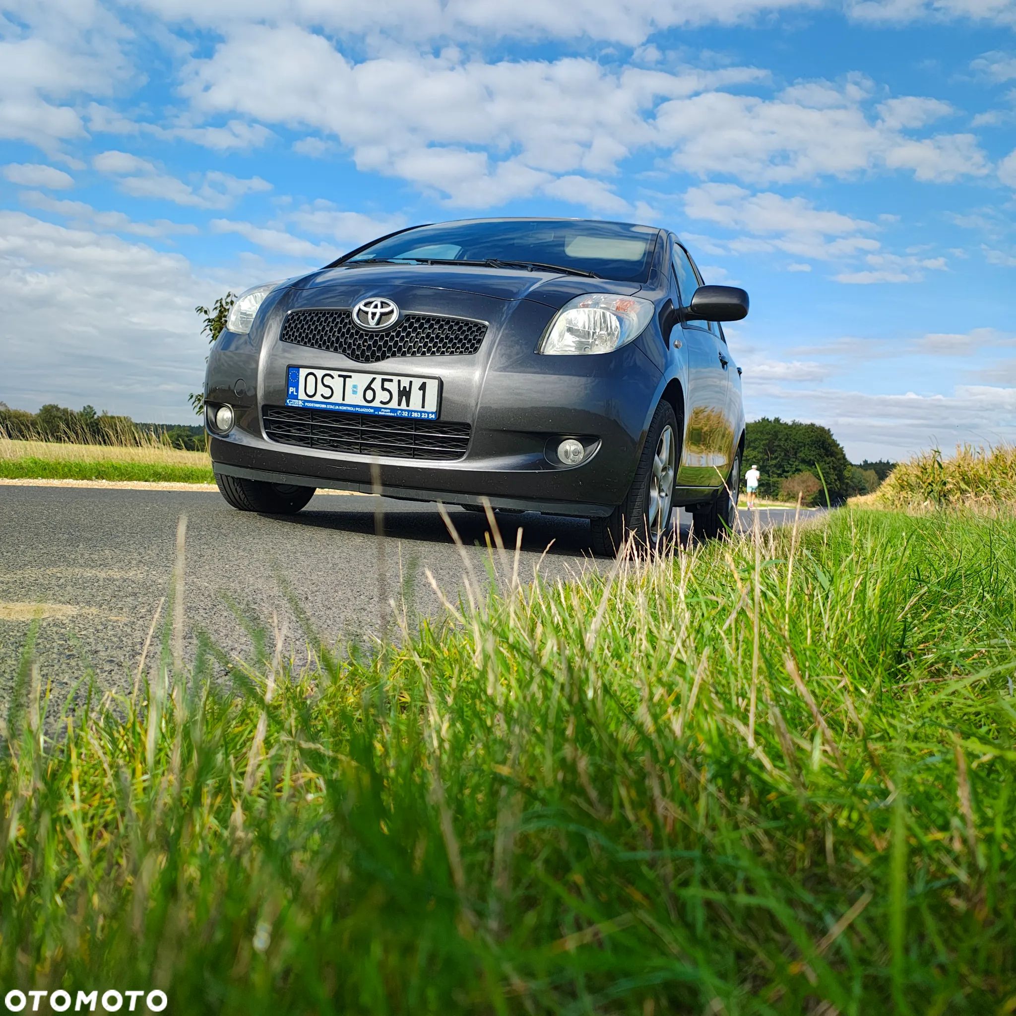 Toyota Yaris 1.3 Luna A/C - 1