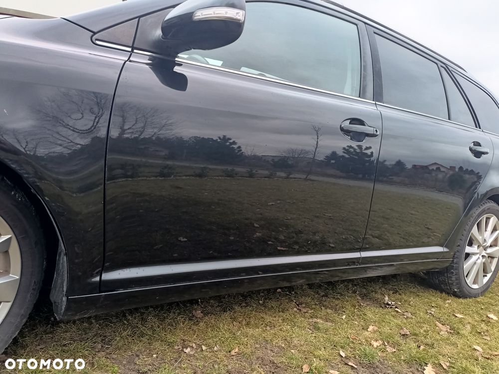 Toyota Avensis - 6