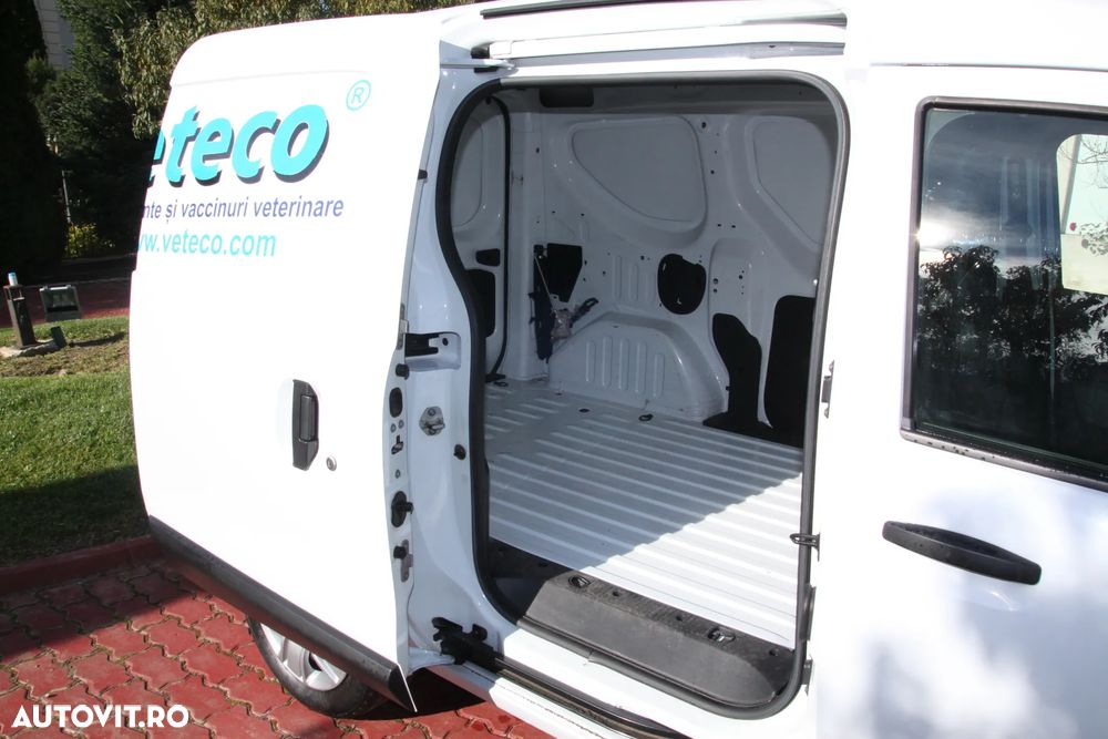 Dacia Dokker 1.5 dCi 90 CP Laureate - 32