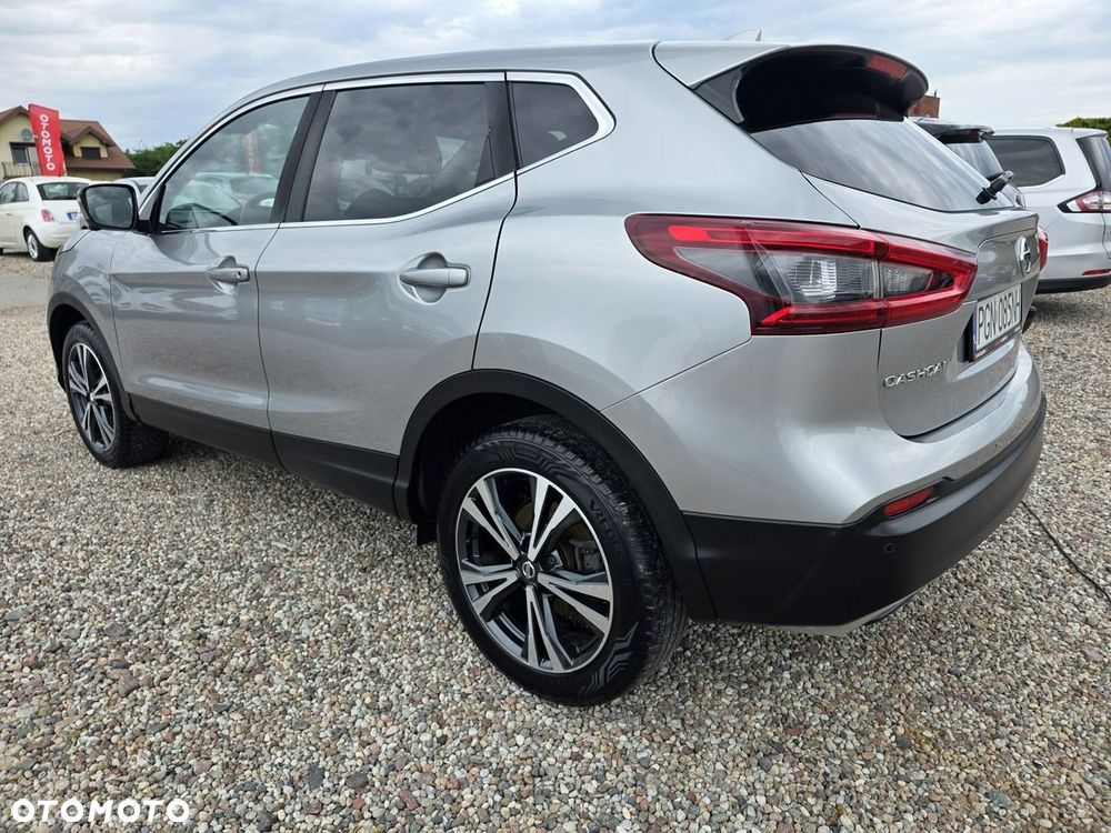 Nissan Qashqai 1.2 DIG-T Xtronic TEKNA+ - 4