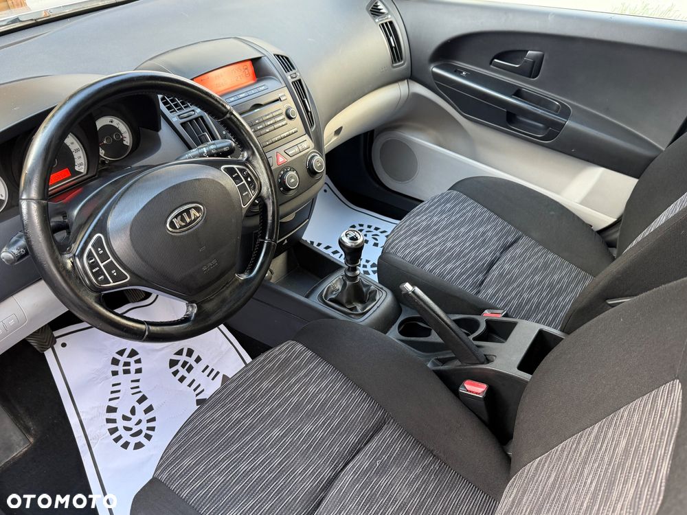 Kia Ceed Cee'd 1.4 Comfort + - 11