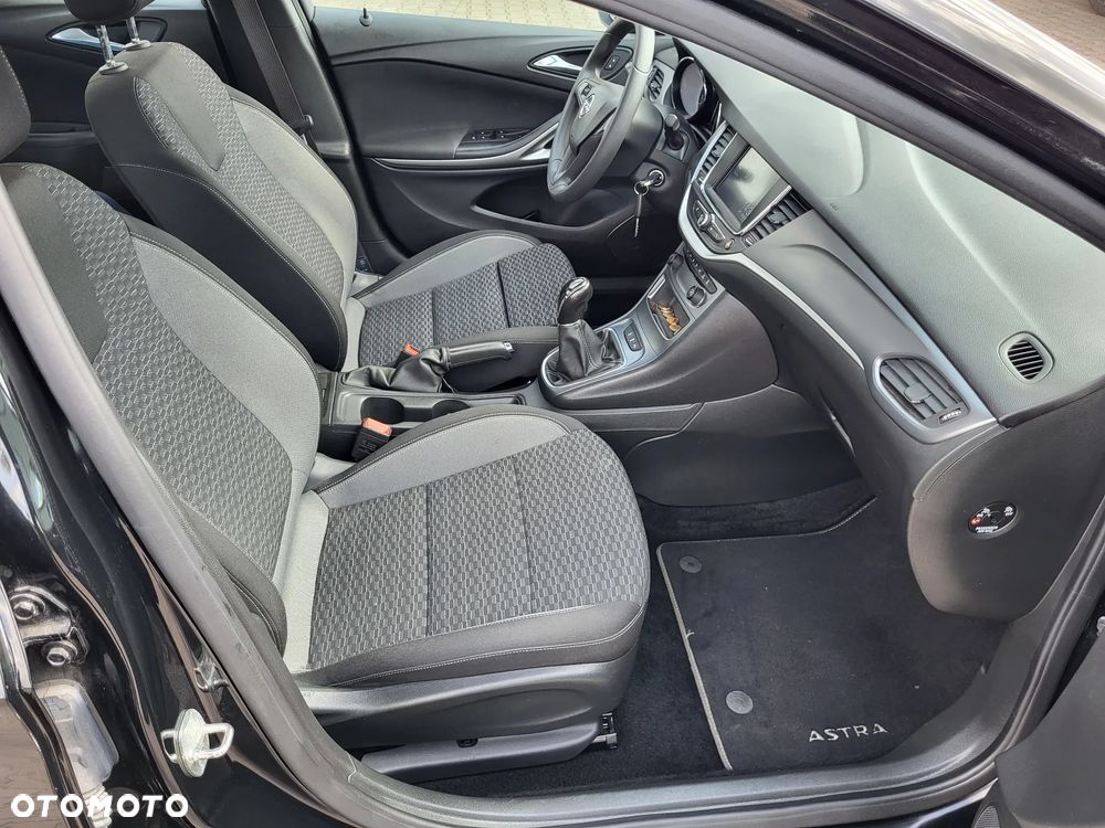 Opel Astra 1.5 D Start/Stop Sports Tourer Business Edition - 13
