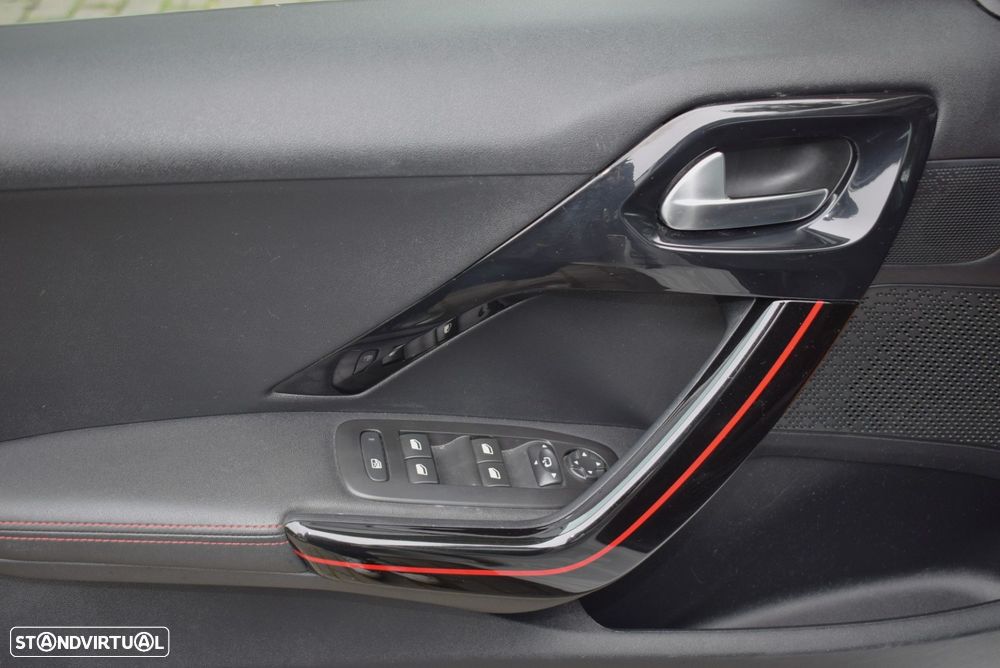 Peugeot 208 1.2 PureTech GT Line - 21