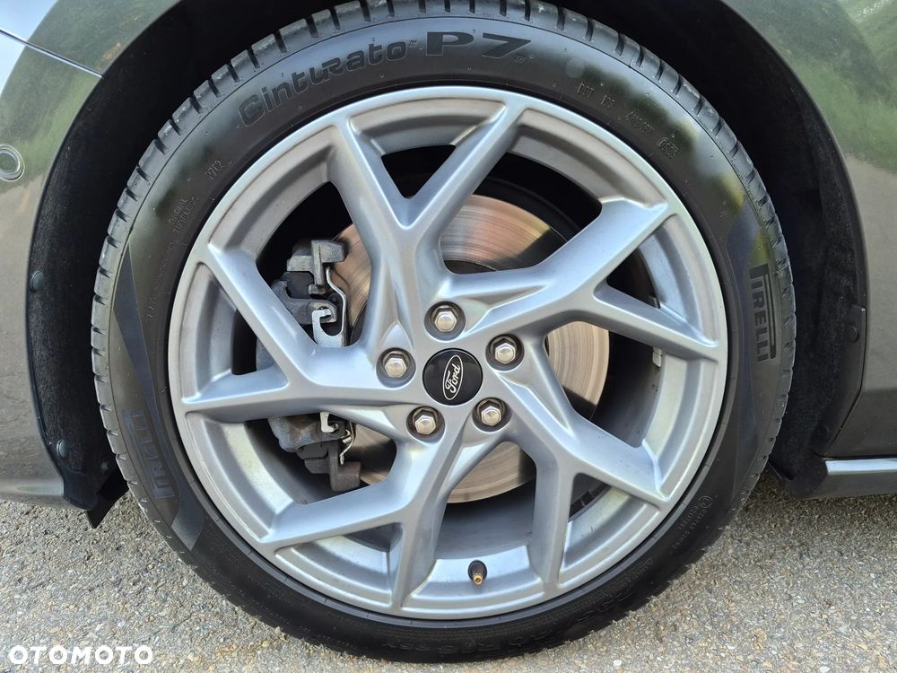 Ford Focus 2.0 EcoBlue ST - 21