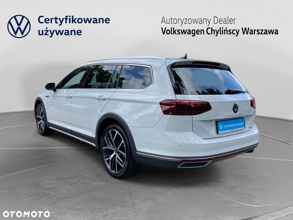 Volkswagen Passat - 4