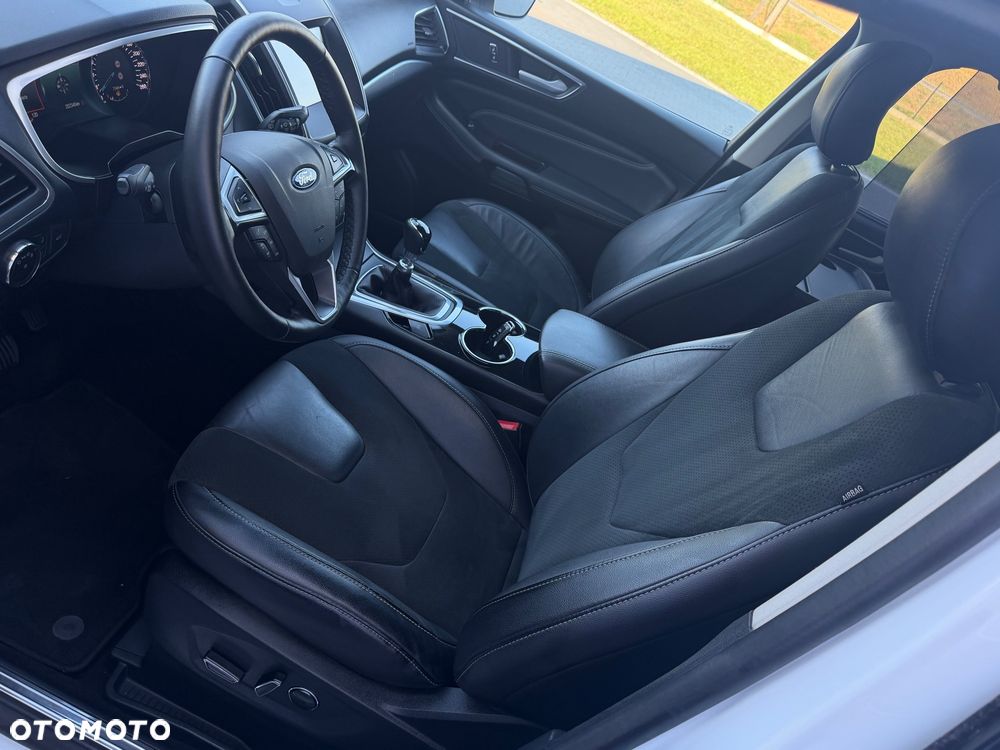 Ford S-Max 2.0 TDCi Titanium - 22