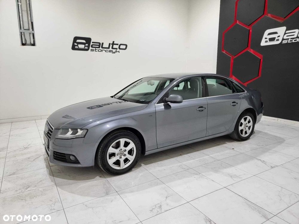 Audi A4 Limousine - 3