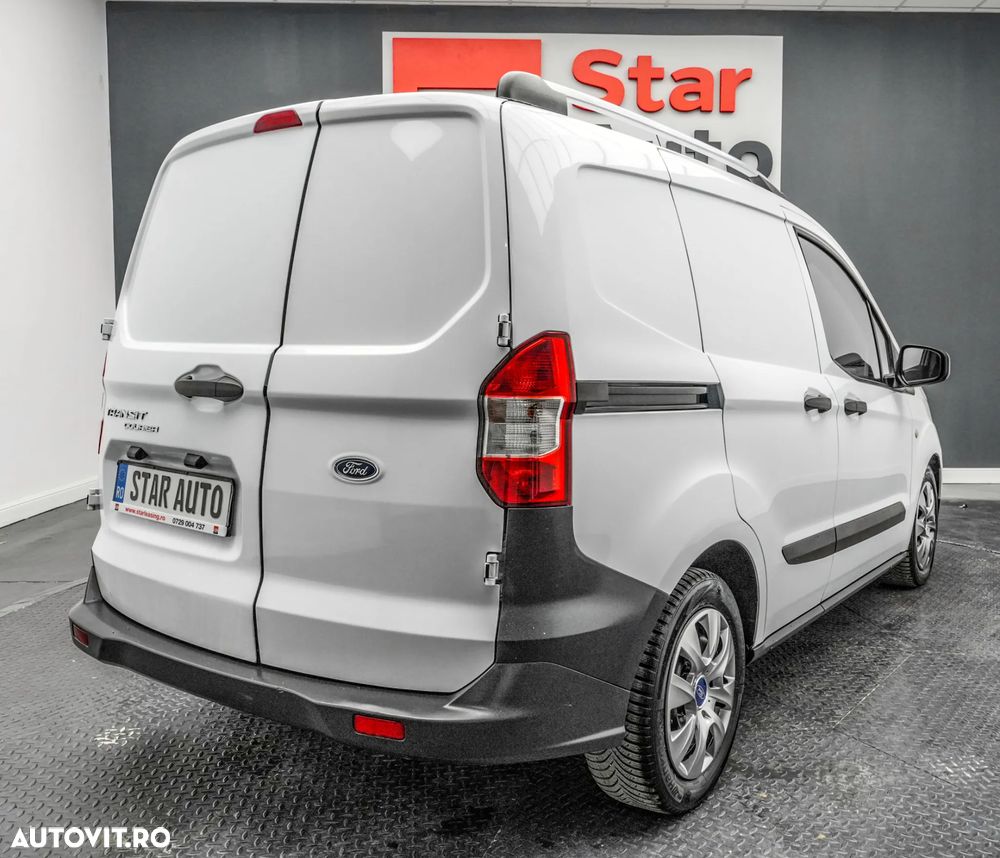 Ford Courier - 7