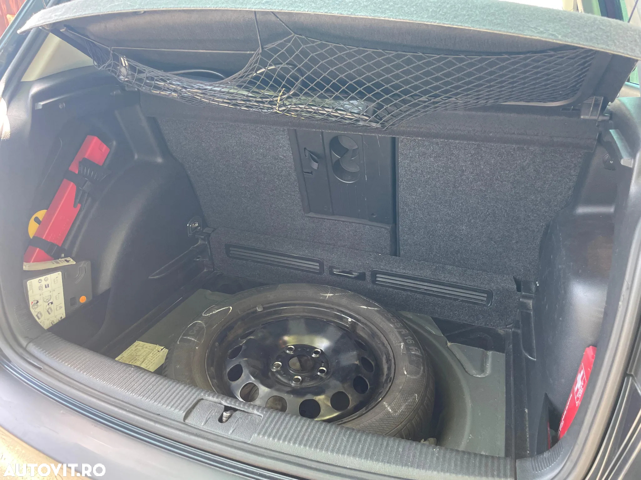 Volkswagen Golf Plus 1.9 TDI Comfortline DPF - 32
