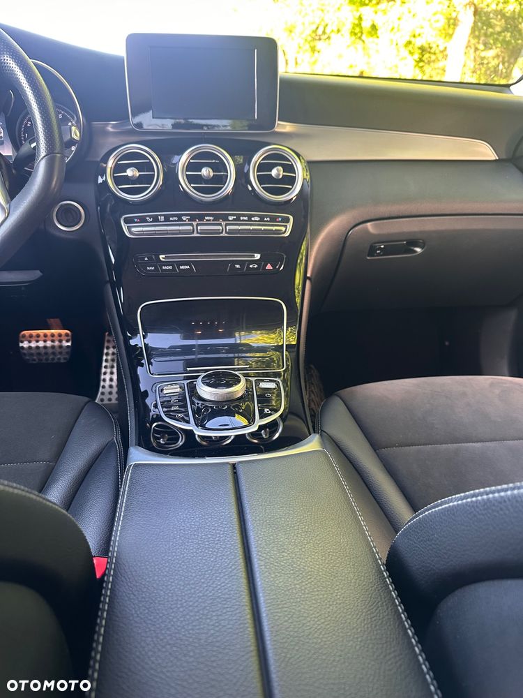 Mercedes-Benz GLC - 9