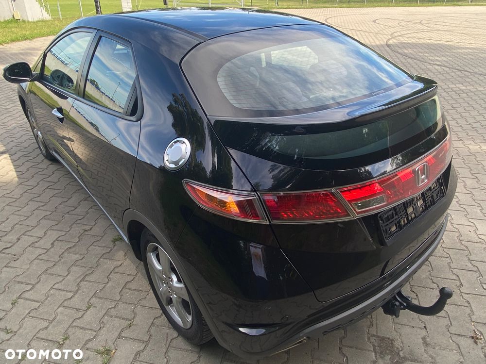 Honda Civic 1.8 Comfort - 17