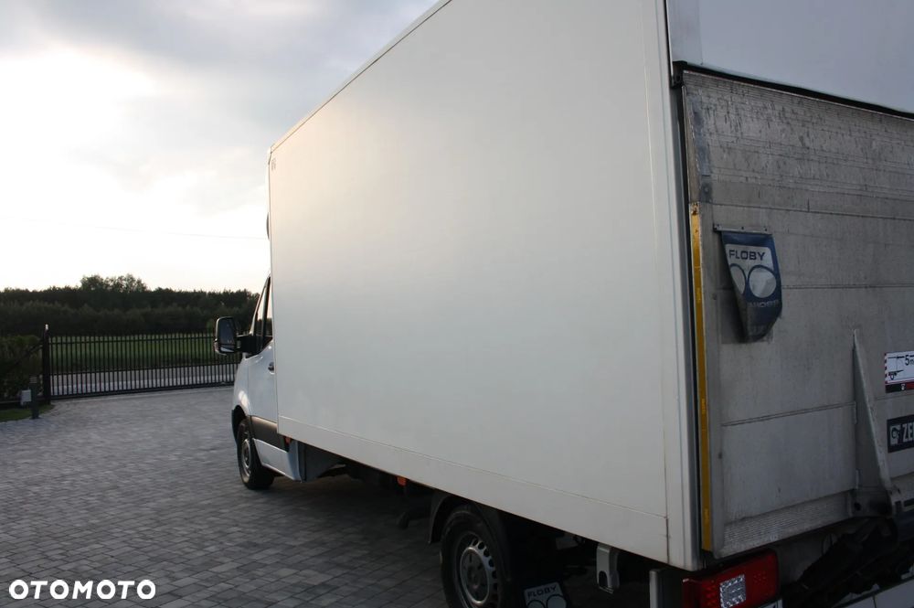Mercedes-Benz Sprinter - 6