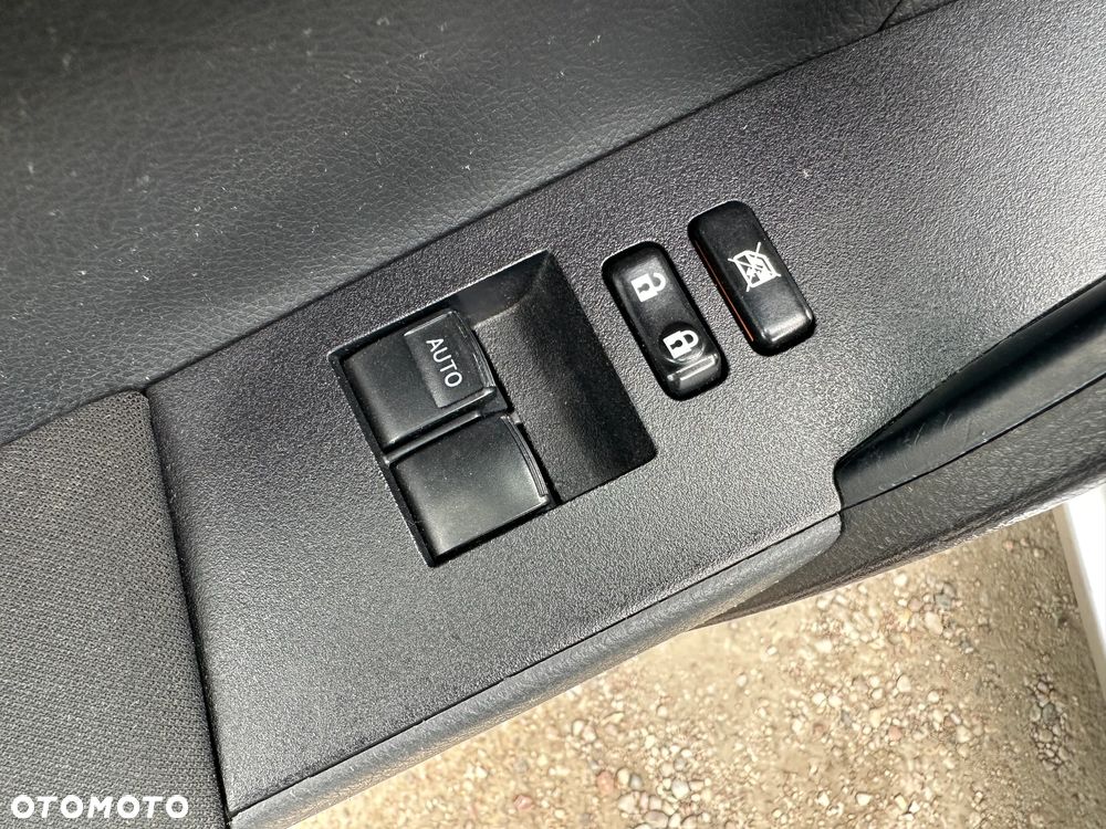 Toyota Corolla - 13