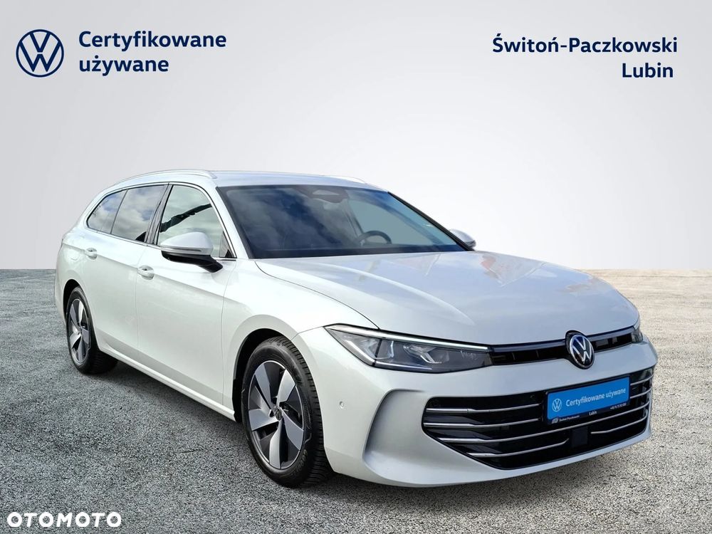 Volkswagen Passat Variant 2.0 TDI SCR DSG Elegance - 8