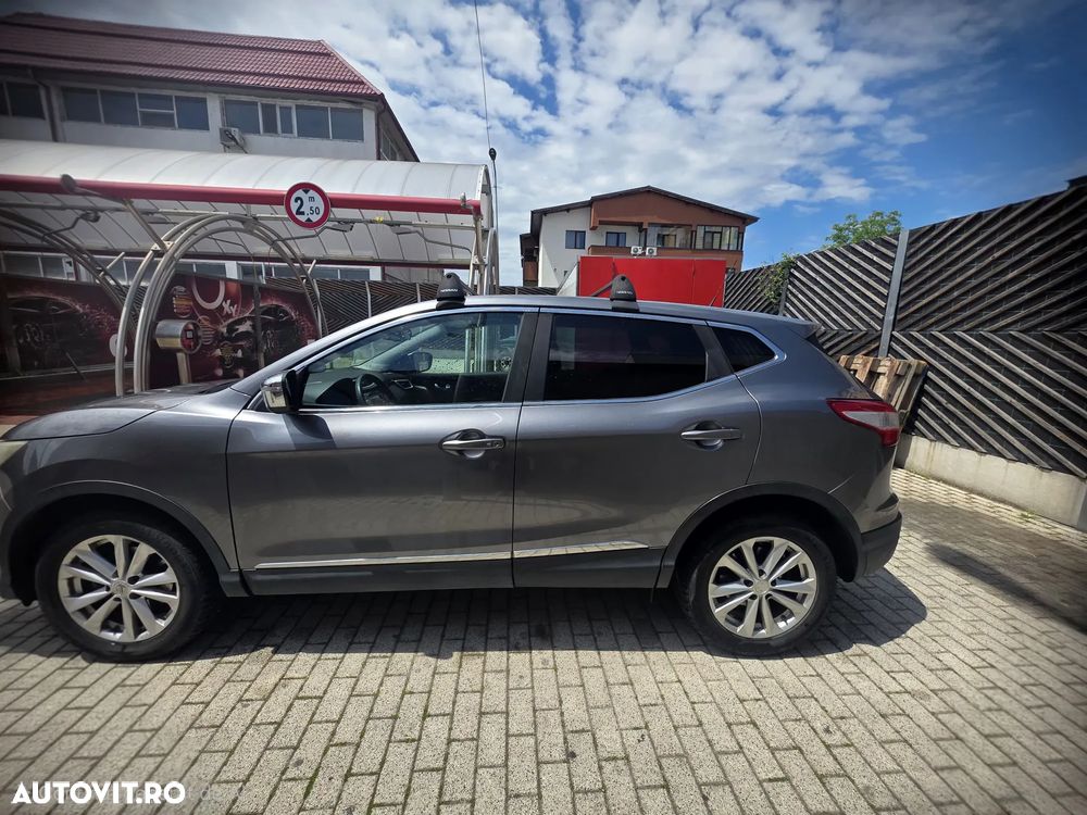 Nissan Qashqai 1.6 DCI Start/Stop X-TRONIC Tekna - 2