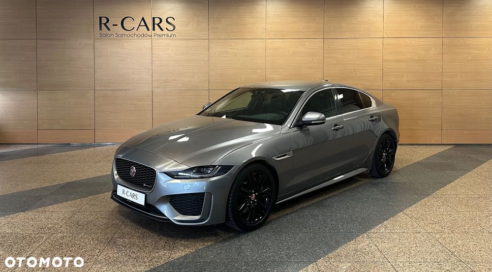Jaguar XE 2.0 D180 R-Dynamic SE - 4