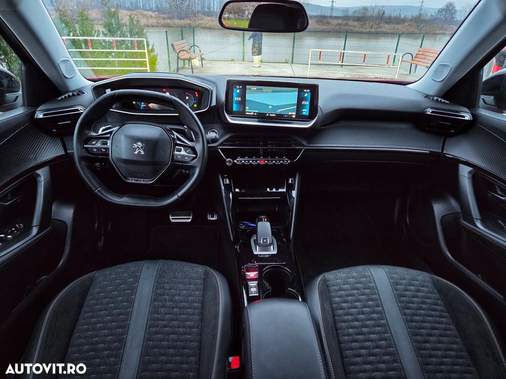 Peugeot 2008 1.5 BlueHDI 130 S&S EAT8 GT - 13