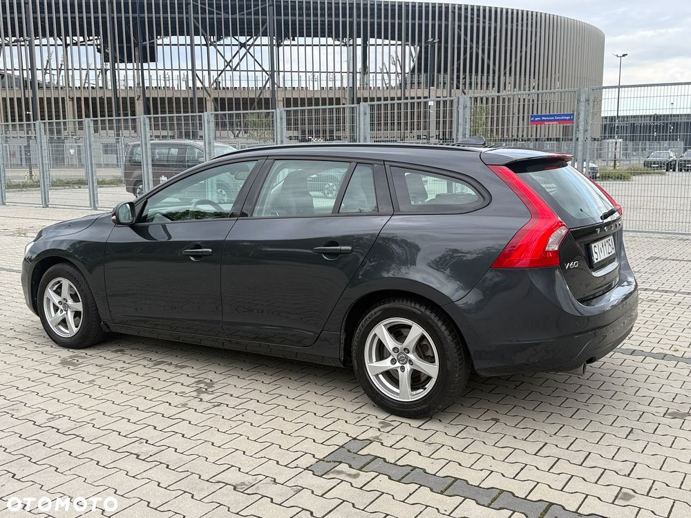 Volvo V60 D2 Drive-E Kinetic - 4