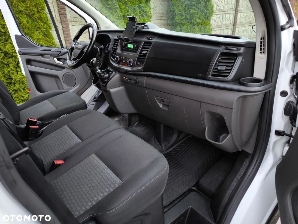 Ford TRANSIT CUSTOM - 19