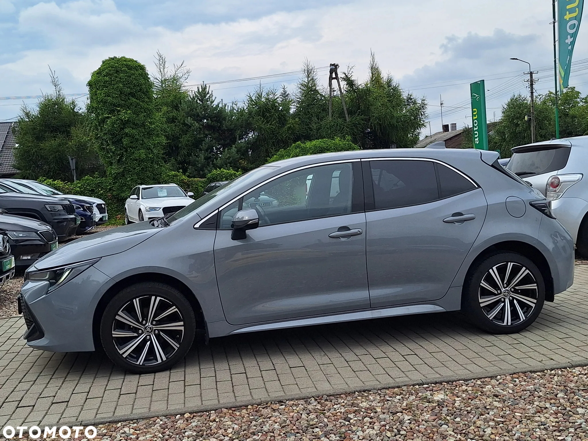 Toyota Corolla 1.8 Hybrid Style - 13