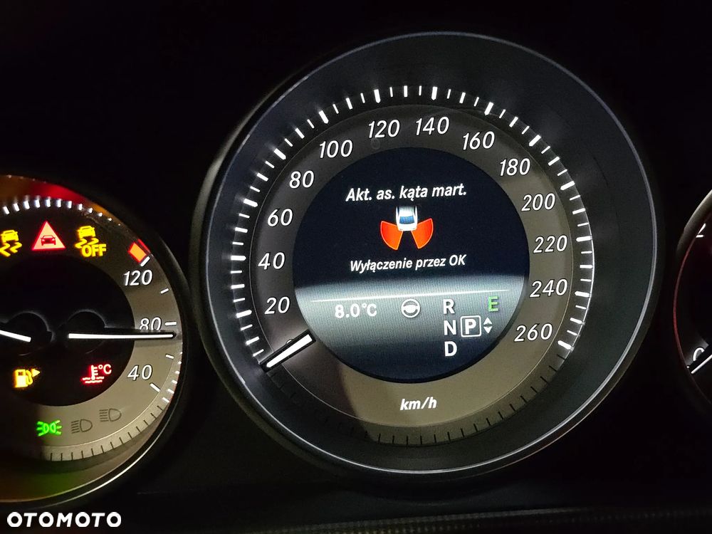 Mercedes-Benz Klasa E 350 BlueTEC 4Matic 7G-TRONIC Elegance - 14