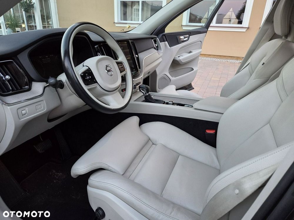 Volvo XC 60 - 8