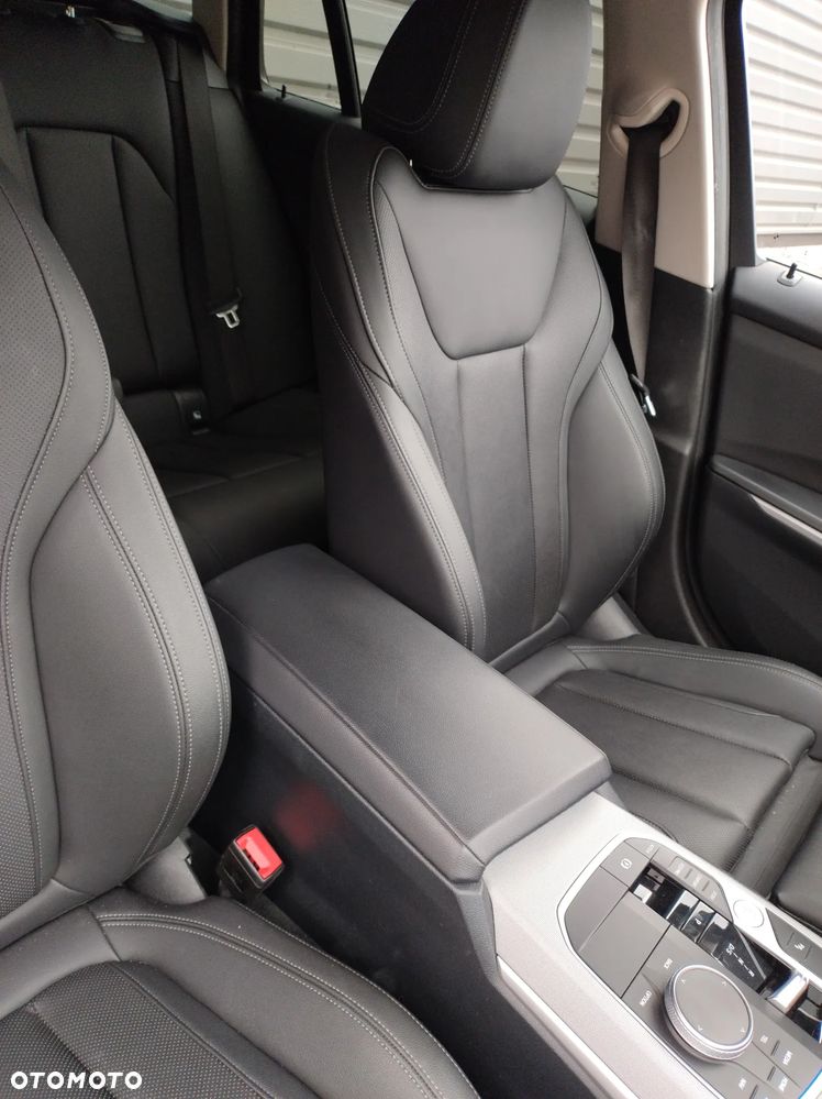 BMW Seria 3 316d mHEV - 19
