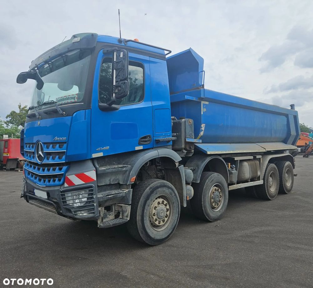Mercedes-Benz Arocs 4142