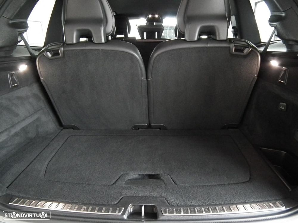 Volvo XC 90 2.0 D4 R-Design - 19