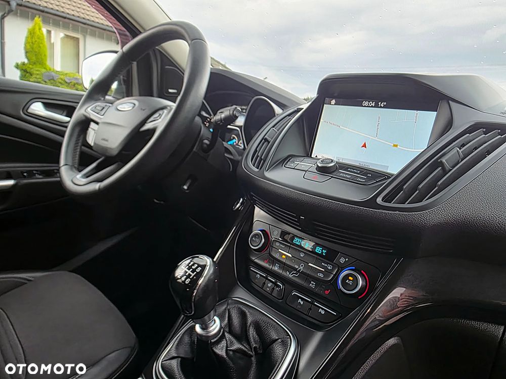 Ford Kuga 1.5 EcoBoost 2x4 Titanium - 23