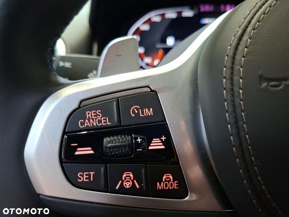 BMW Seria 8 - 21