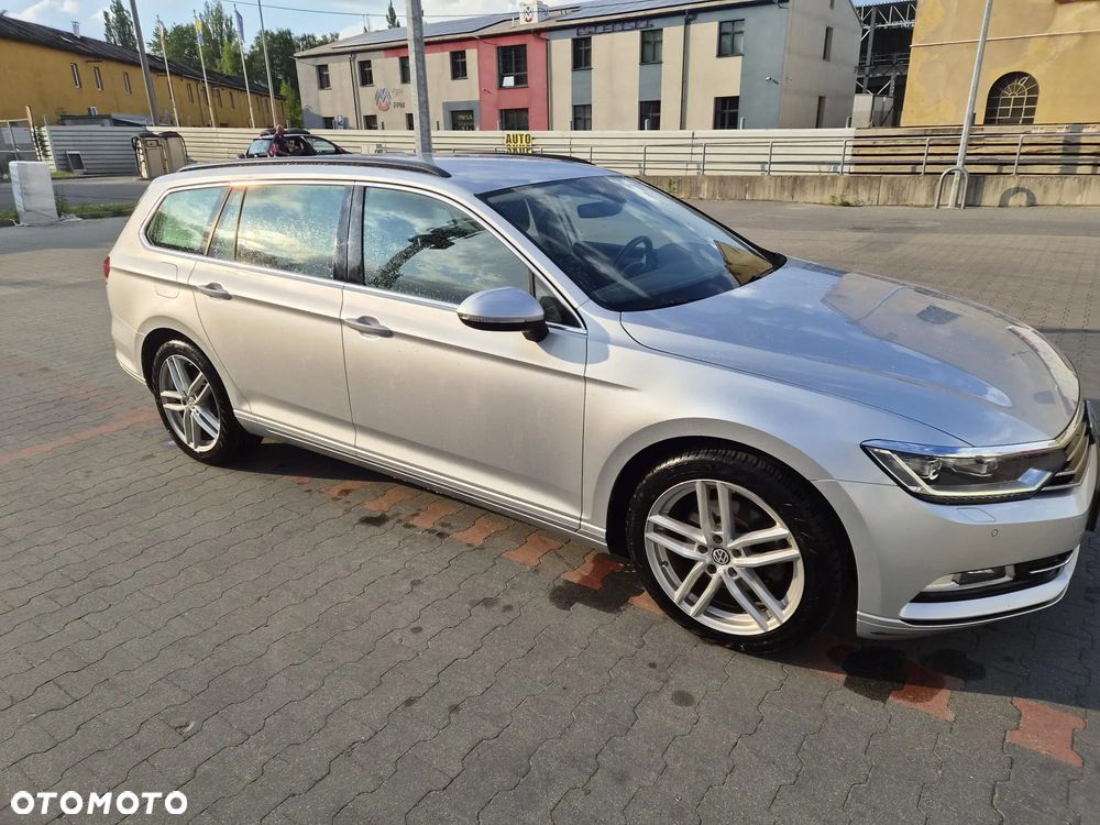 Volkswagen Passat - 12