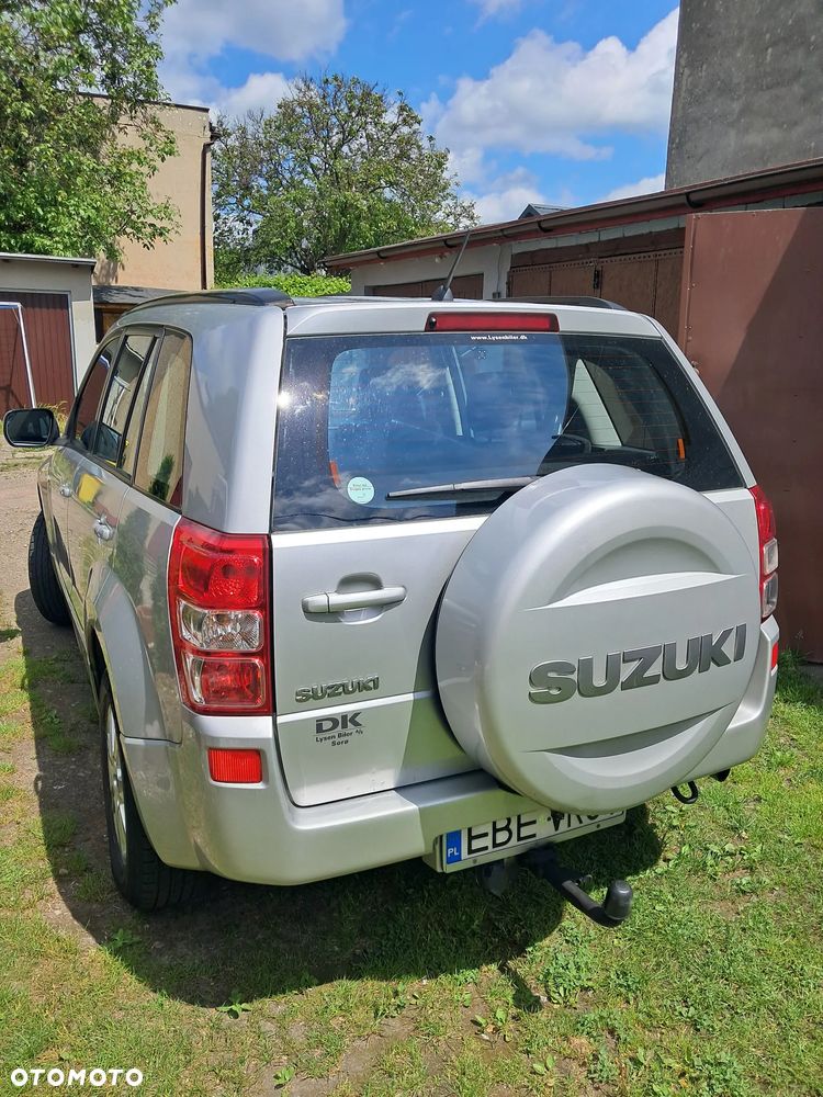 Suzuki Grand Vitara 2.0 - 22